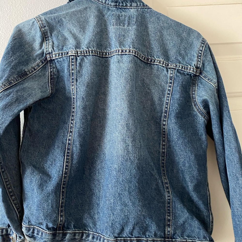 Children’s Place boys jean jacket - Picture 3 of 3